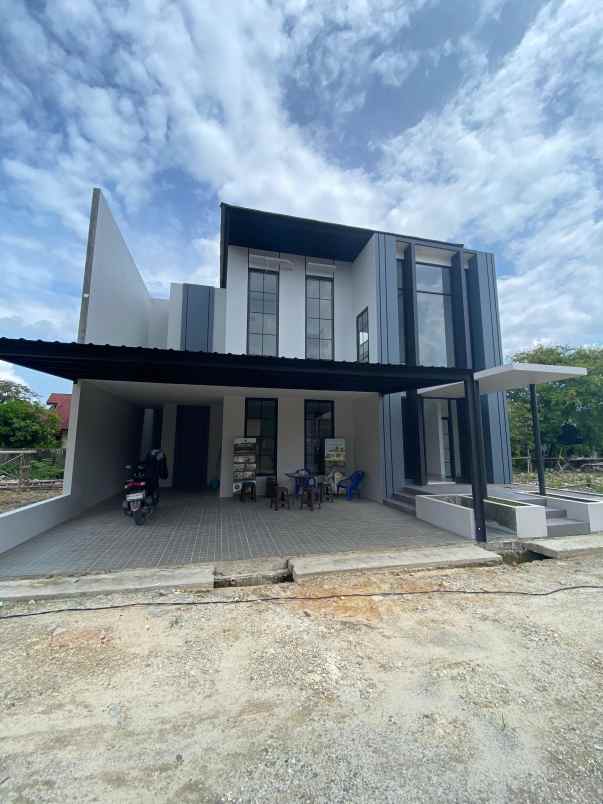 dijual rumah jl jendral sudirman pekanbaru