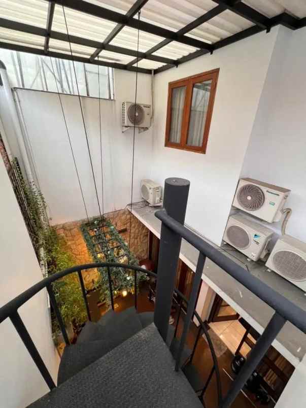 dijual rumah jl joe kelapa tiga kebagusan