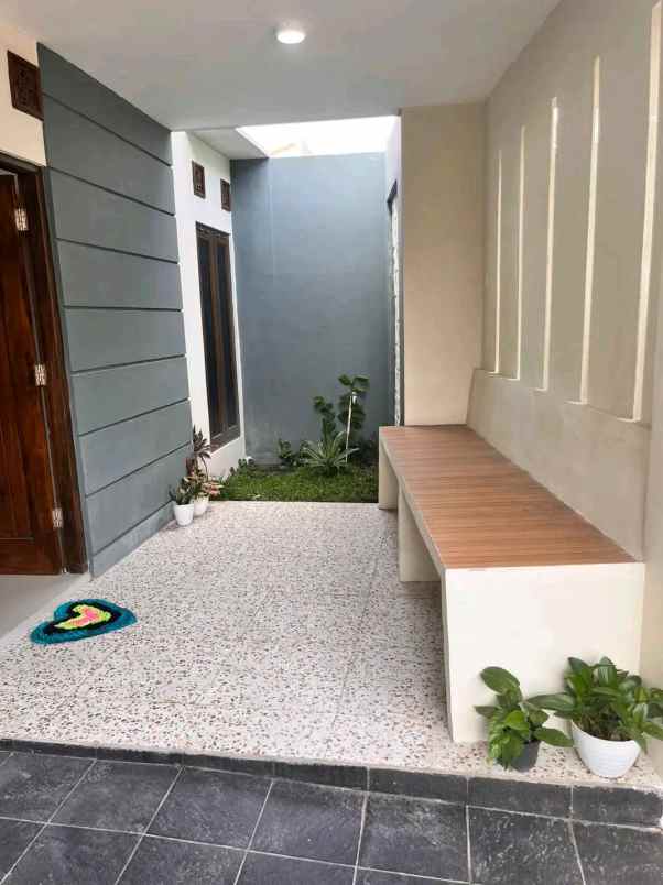 dijual rumah jl kaliurang km 10