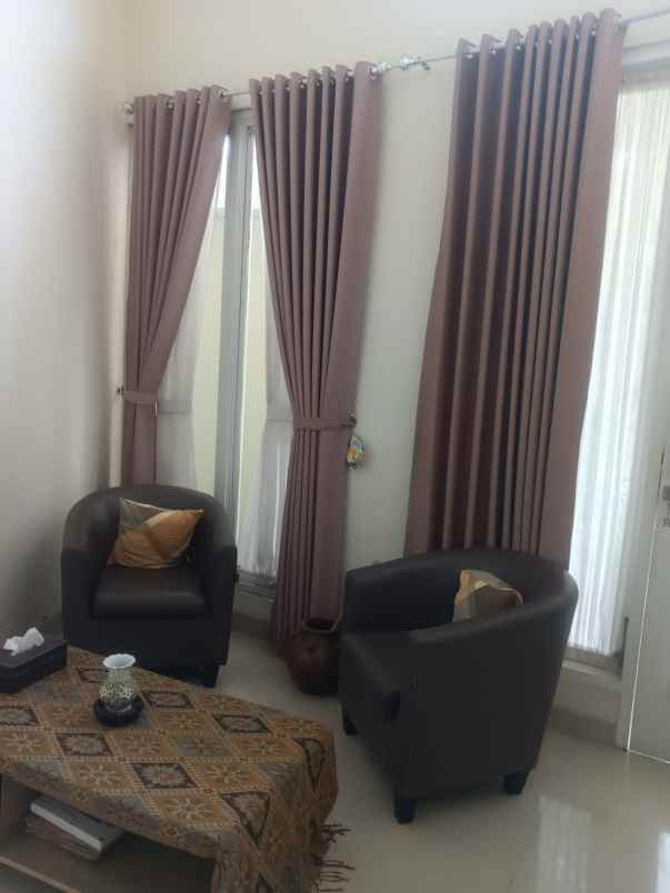 dijual rumah jl kaliurang km 10