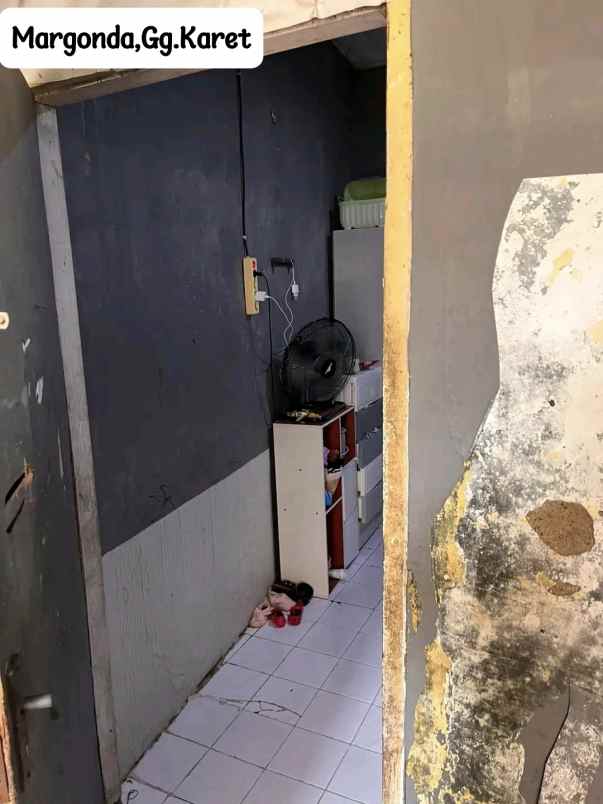 dijual rumah jl karet kemiri muka
