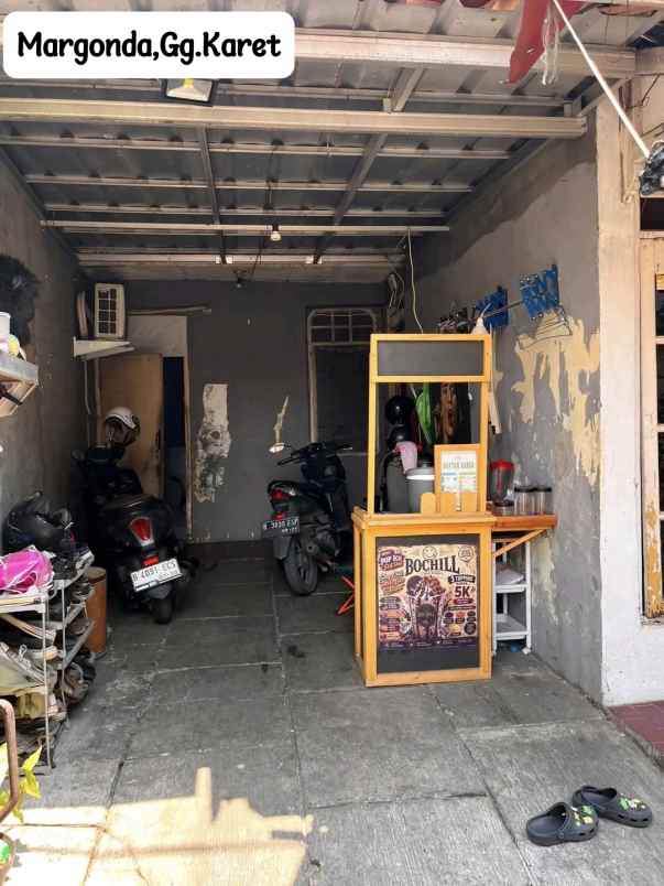 dijual rumah jl karet kemiri muka