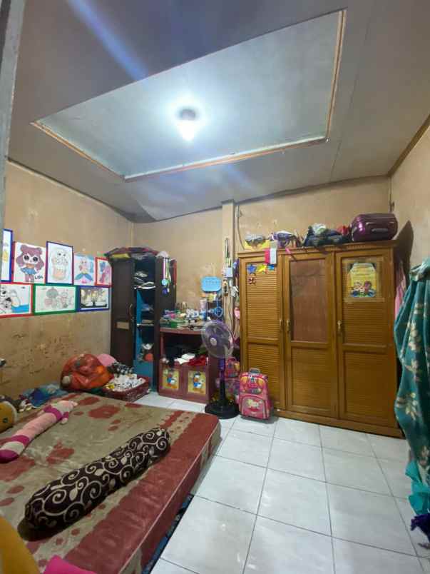 dijual rumah jl kartama