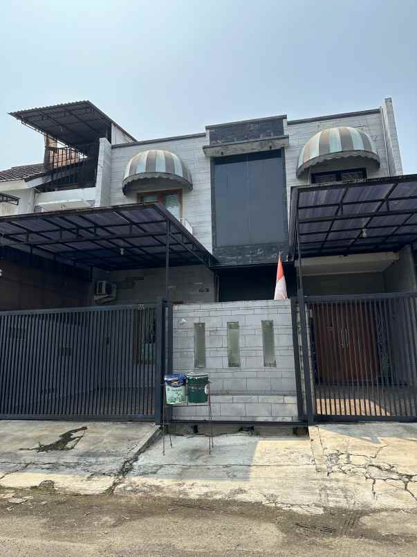 dijual rumah jl katleya metland puri