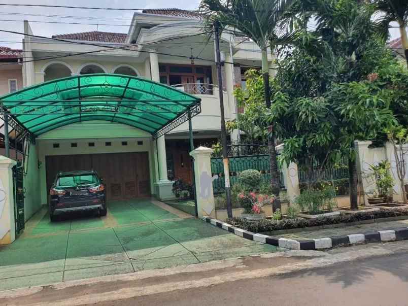 dijual rumah jl kelapa kuning pondok