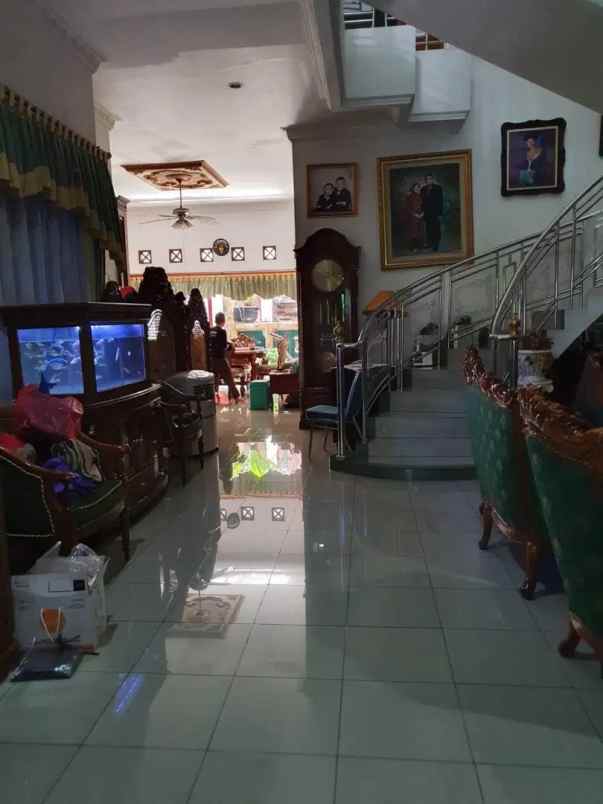 dijual rumah jl kelapa kuning pondok