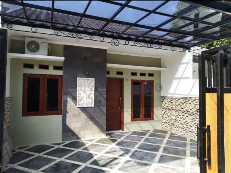 dijual rumah jl kelurahan duren sawit