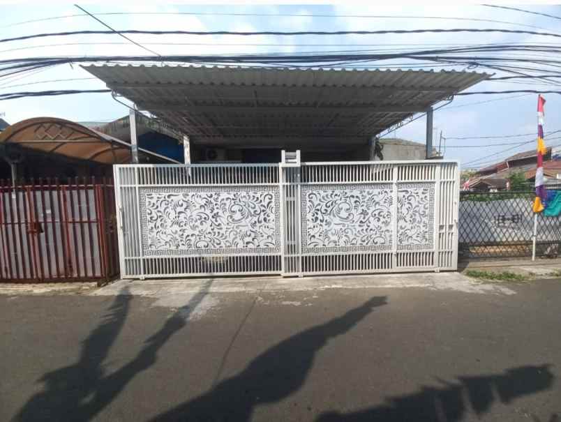 dijual rumah jl kelurahan duren sawit