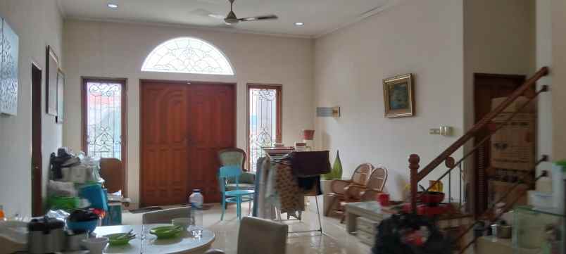 dijual rumah jl kemanggisan raya rt 2