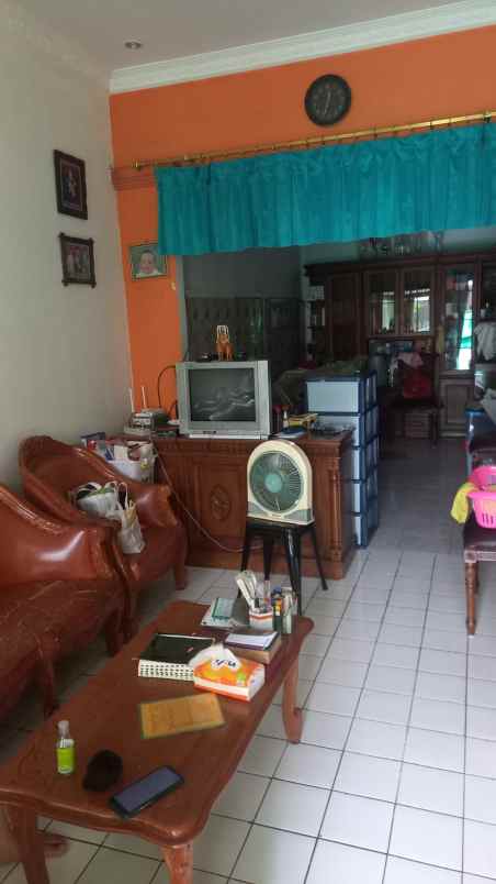 dijual rumah jl komplek griya bintara