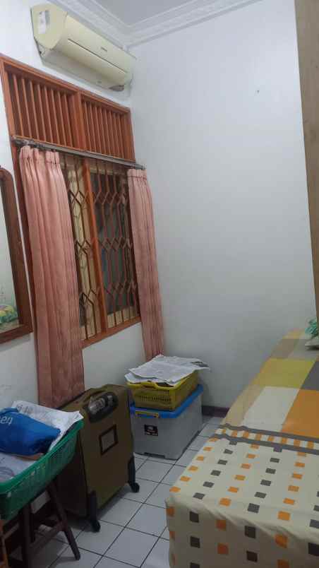 dijual rumah jl komplek griya bintara