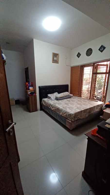 dijual rumah jl mampang