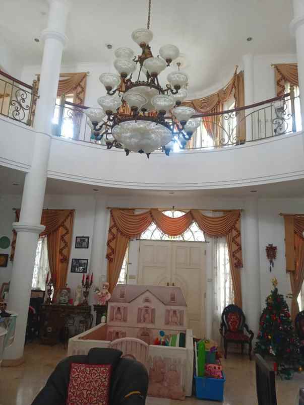 dijual rumah jl margahayu raya