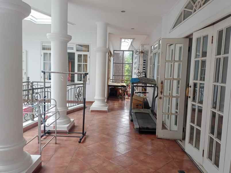 dijual rumah jl margahayu raya