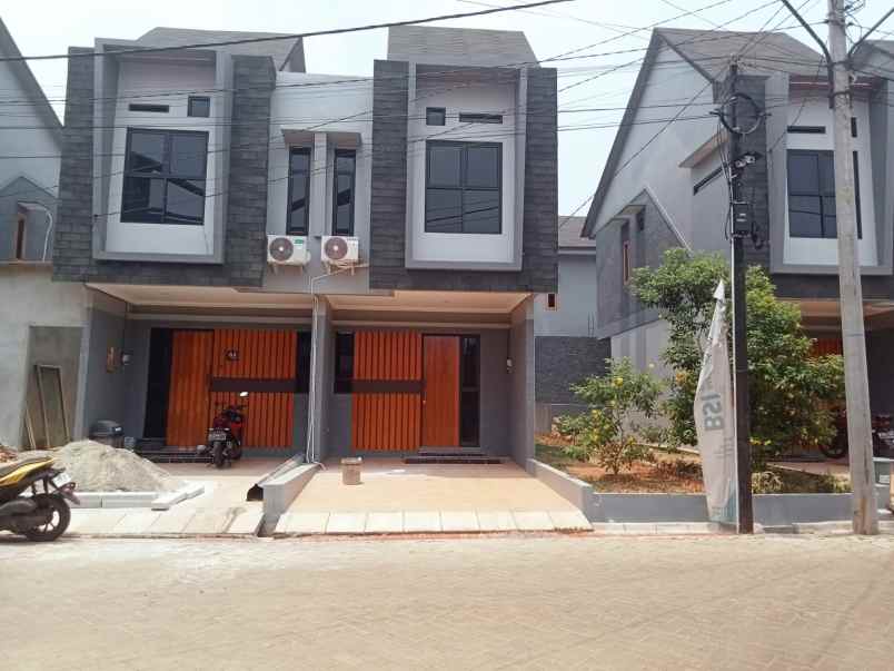 dijual rumah jl melati tirta timur