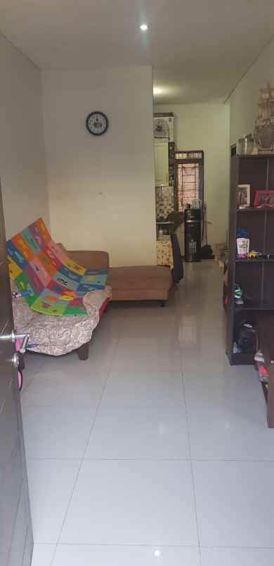 dijual rumah jl merkuri margahayu raya