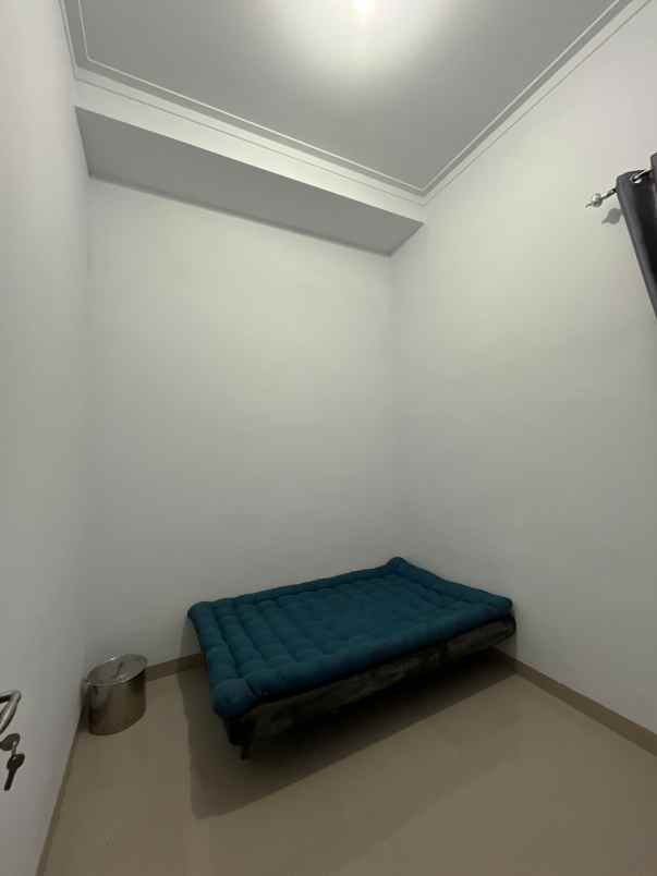 dijual rumah jl muhajirin