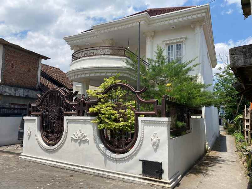 dijual rumah jl palagan km 9 sariharjo