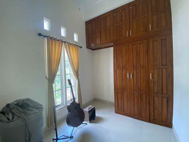 dijual rumah jl palagan km 9 sariharjo