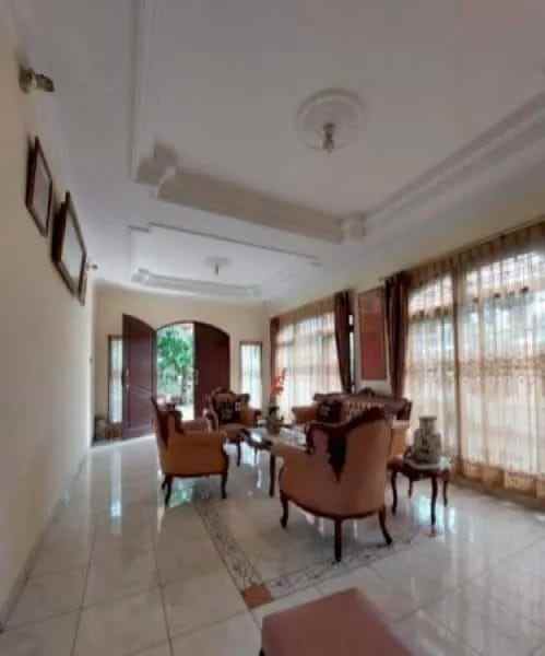 dijual rumah jl pembina iv kel baru kec