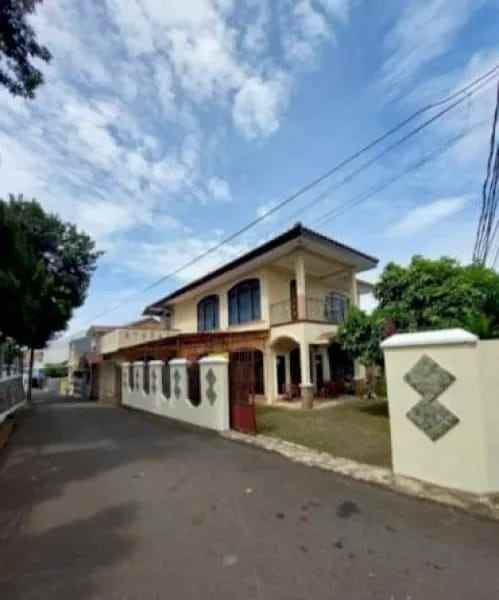 dijual rumah jl pembina iv kel baru kec