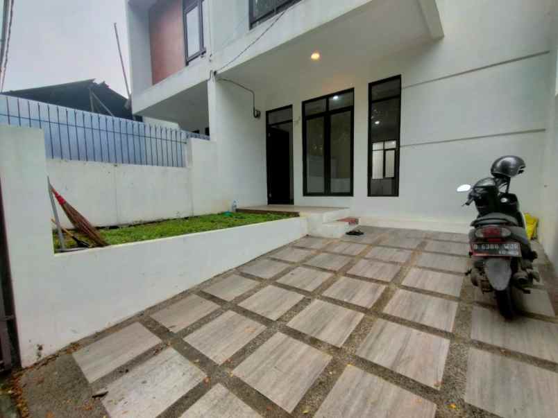 dijual rumah jl pengairan parigi kec pd