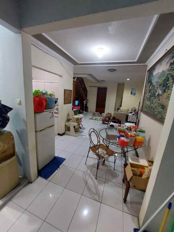 dijual rumah jl pete