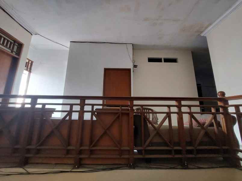 dijual rumah jl pete