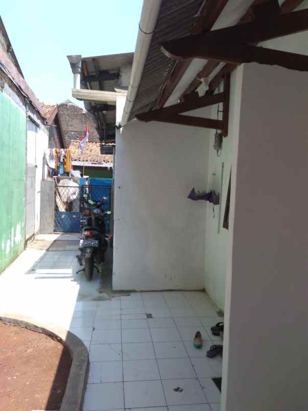 dijual rumah jl petukangan pesanggrahan