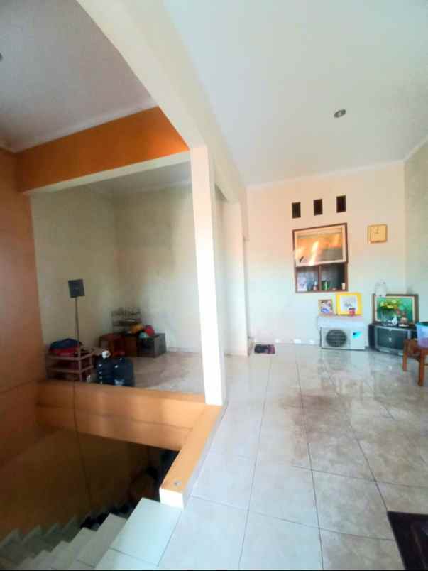 dijual rumah jl pondok bambu duren