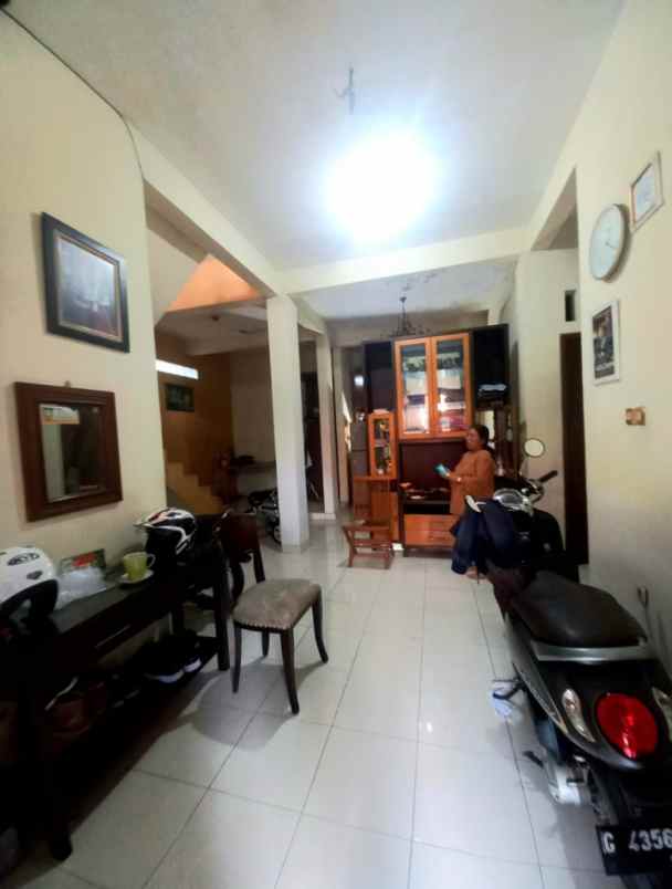 dijual rumah jl pondok bambu duren