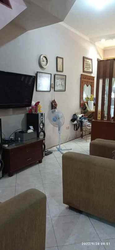 dijual rumah jl pondok kelapa duren