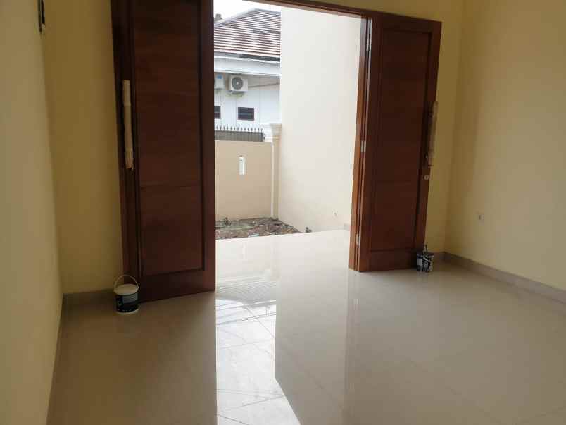 dijual rumah jl puloasem