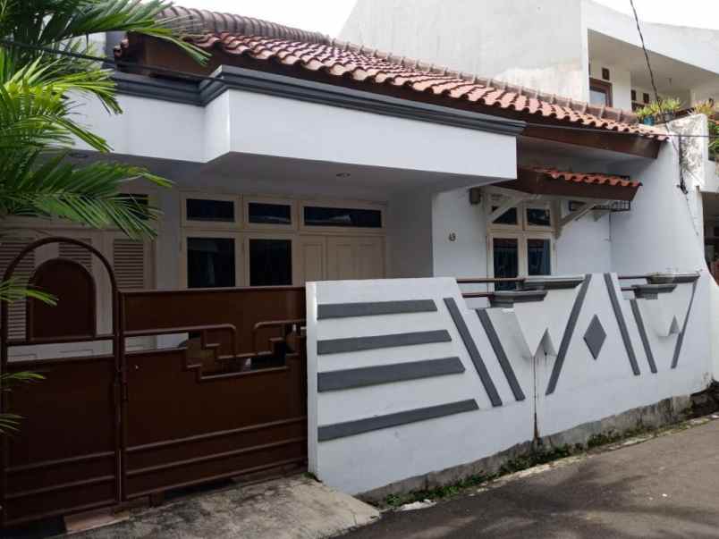 dijual rumah jl rawamangun jakarta timur