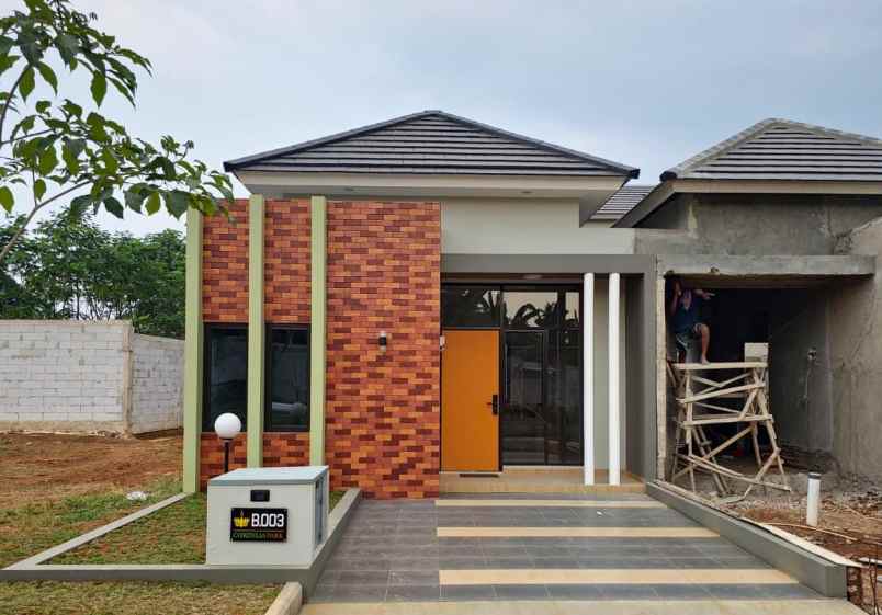 dijual rumah jl raya cibentang