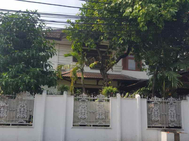 dijual rumah jl raya jatipadang kec