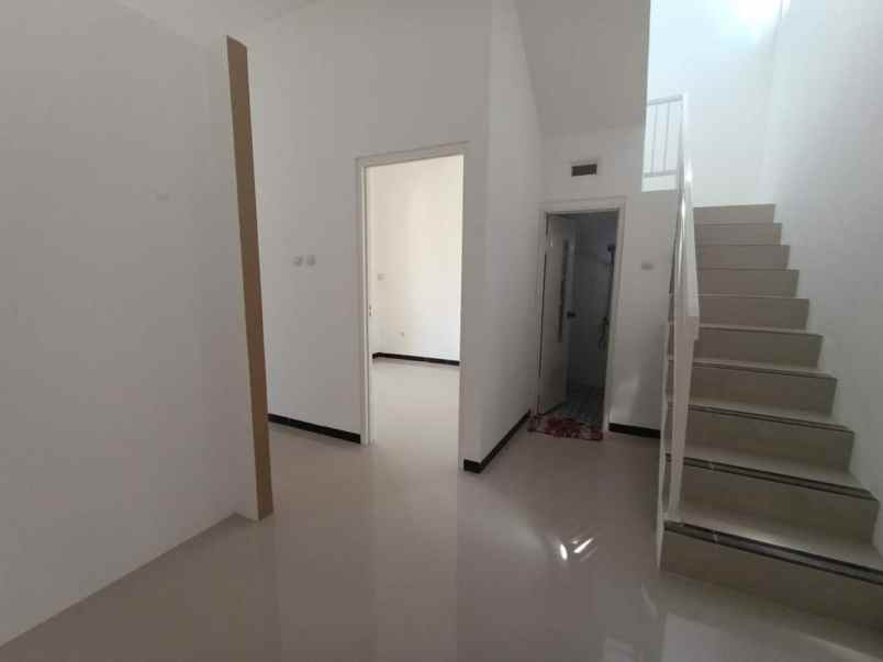 dijual rumah jl sam ratulangi