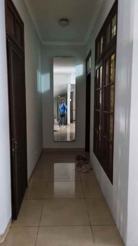 dijual rumah jl sambas