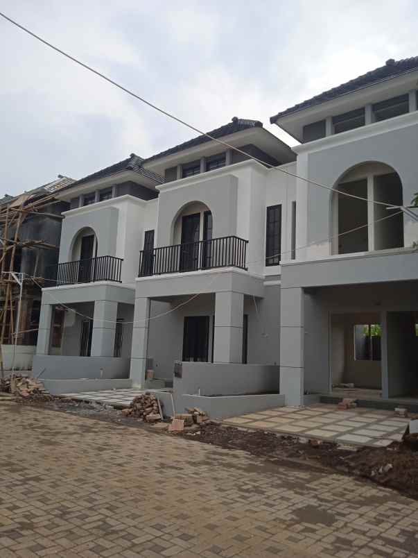 dijual rumah jl sampoerna barat 11