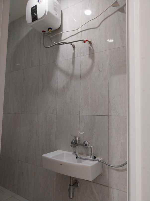 dijual rumah jl seha