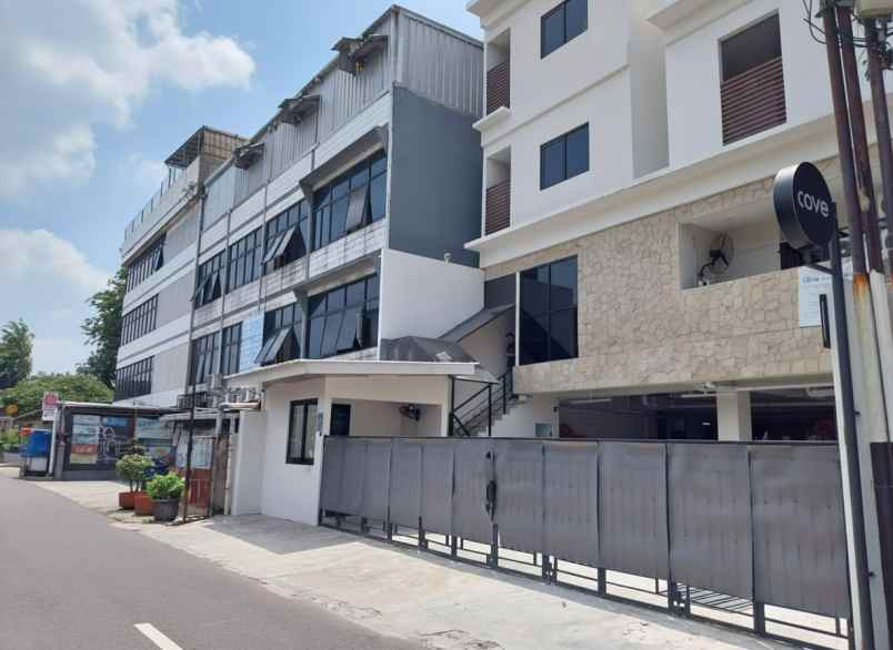 dijual rumah jl seha