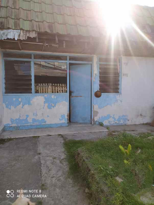 dijual rumah jl simpang darmo