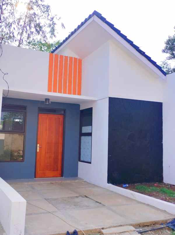 dijual rumah jl simpati rt 03 05 cilame