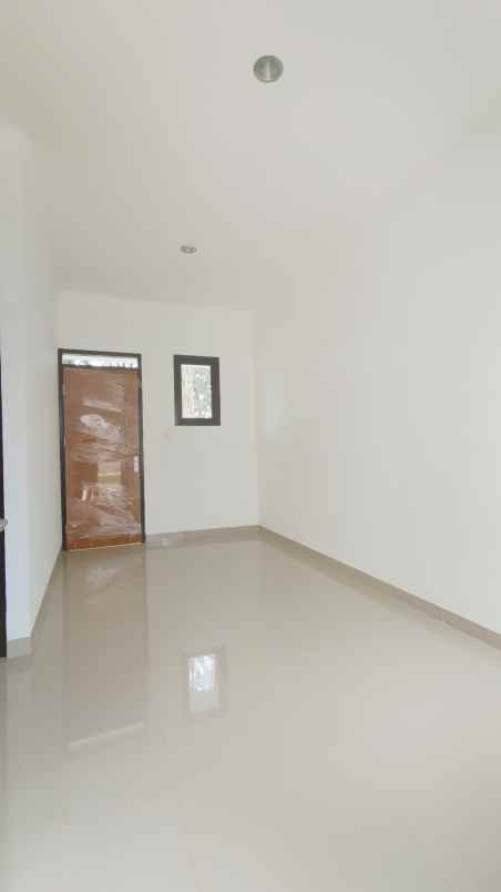 dijual rumah jl simpati rt 03 05 cilame