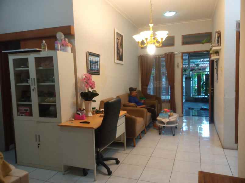 dijual rumah jl sindang sari tanjung