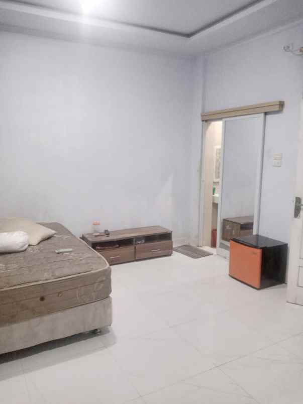 dijual rumah jl suka karya