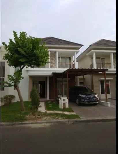 dijual rumah jl suvana