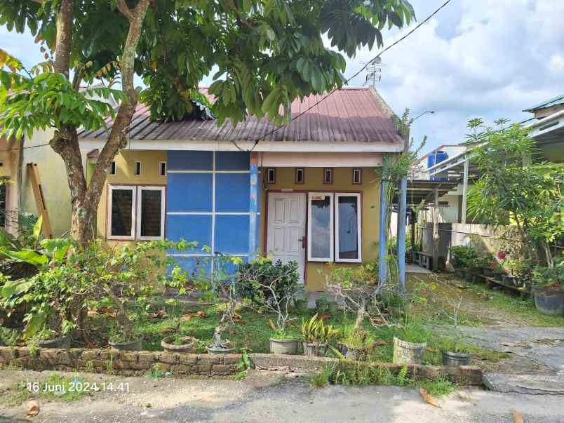 dijual rumah jl tengkubey