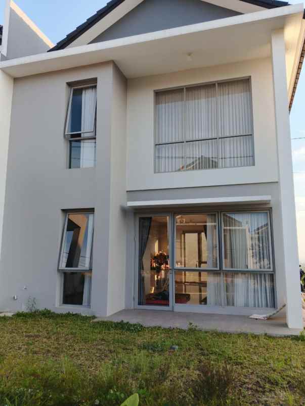 dijual rumah jl villa bandung indah no