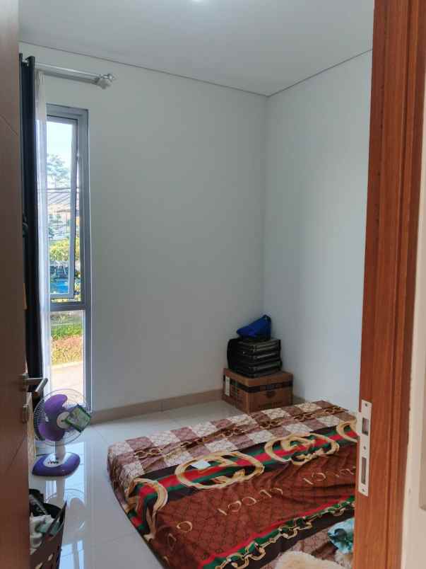 dijual rumah jl villa bandung indah no